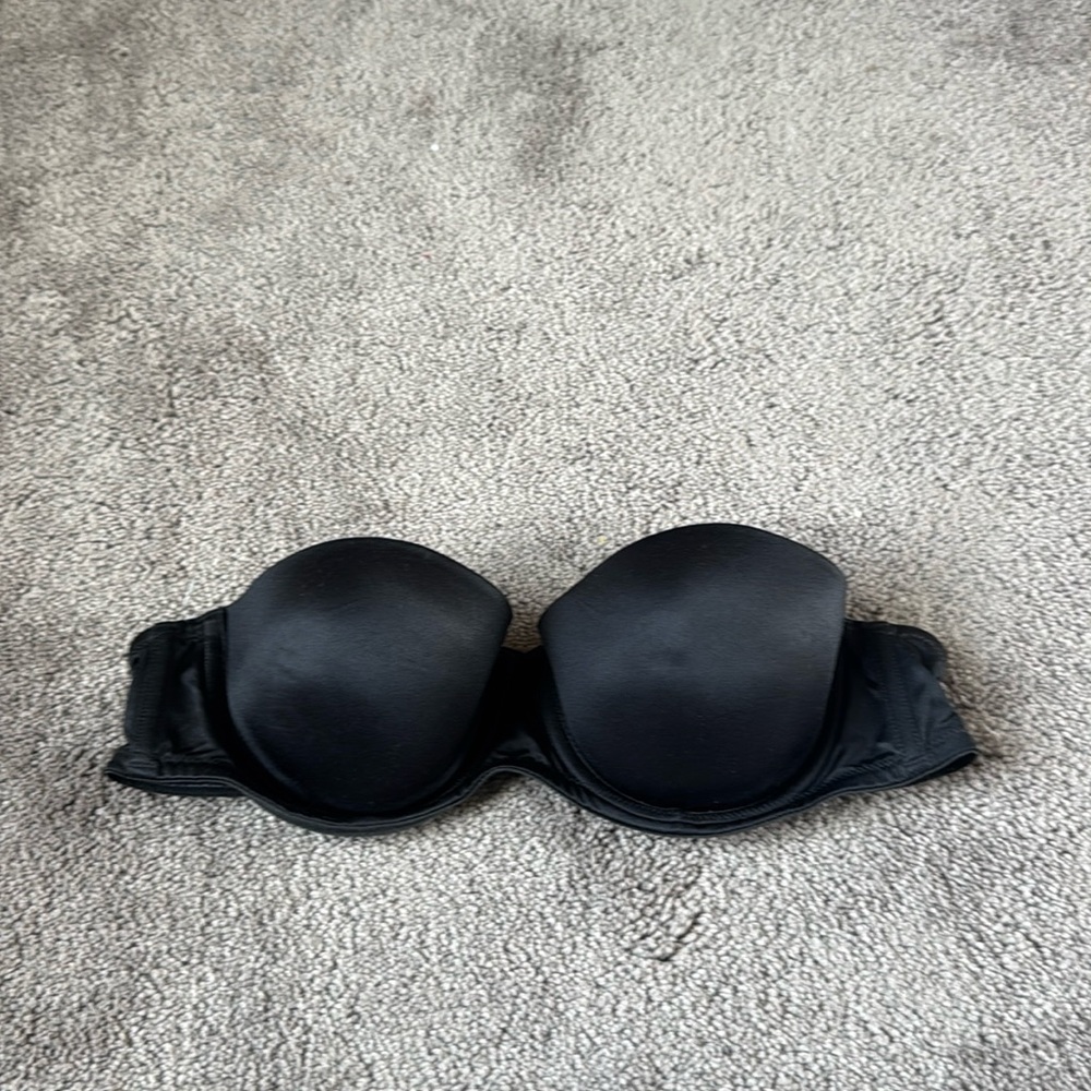 Victoria’s Secret Black Strapless Convertible Bra SIZE 34B Push Up Multiway